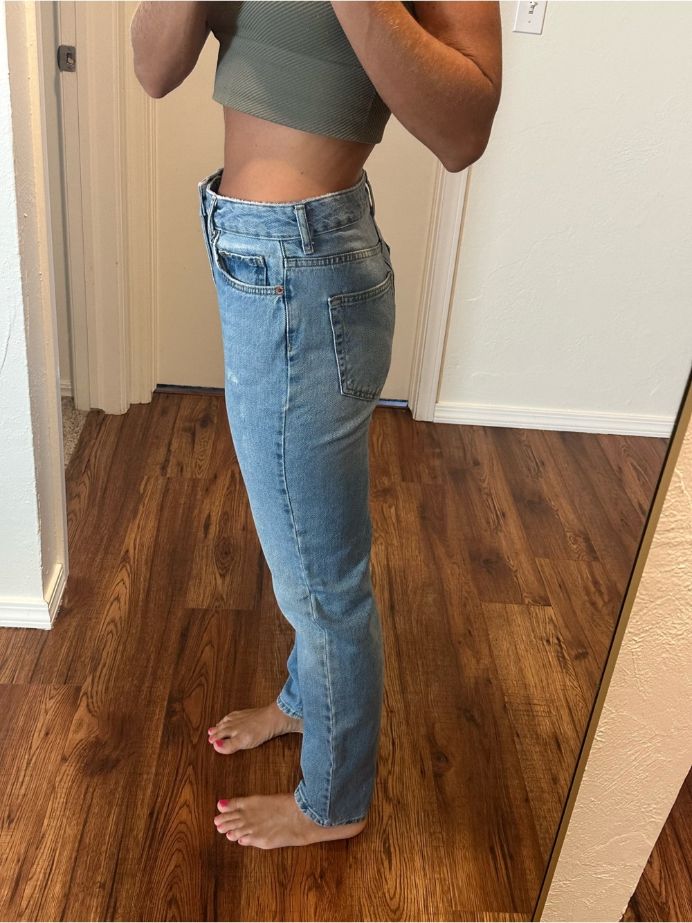 BDG high rise mom jeans - Picture 2 of 6